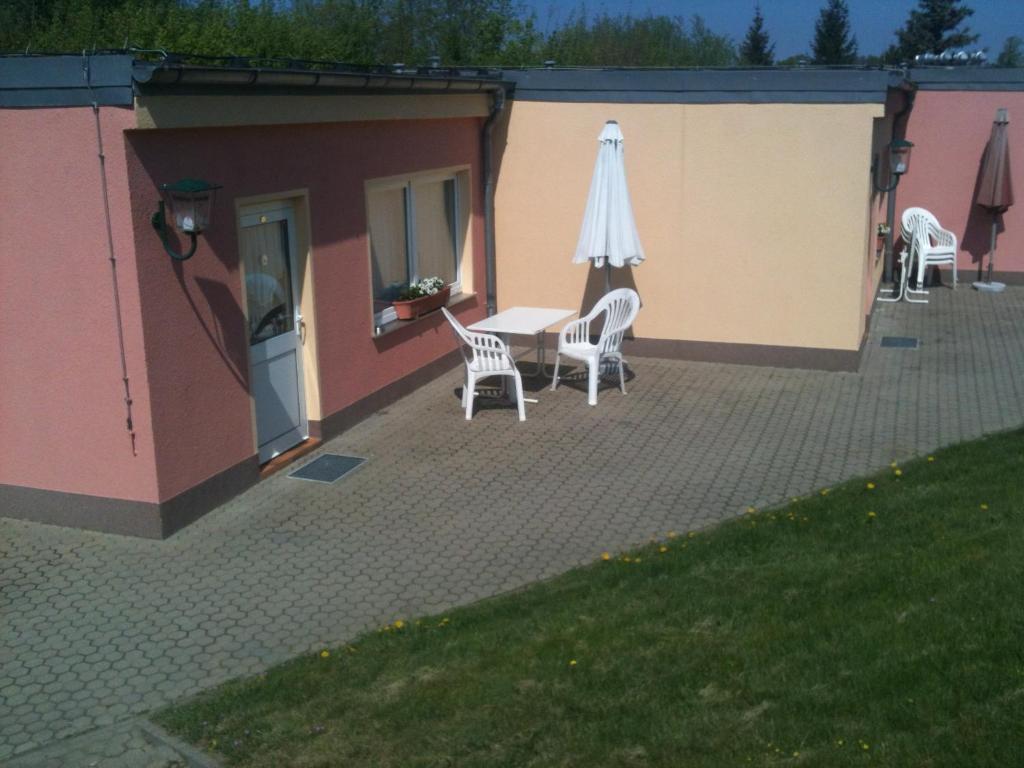 Hotel-Pension Am Mühlberg Lübbenau Exterior foto