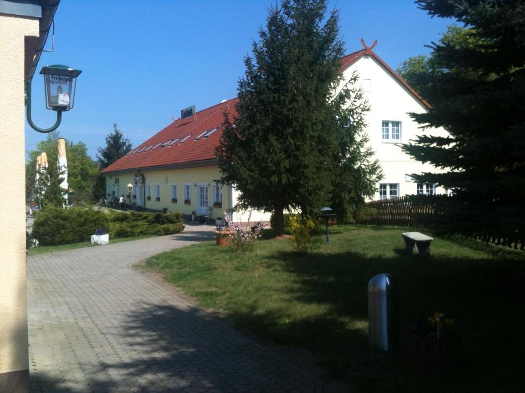 Hotel-Pension Am Mühlberg Lübbenau Exterior foto